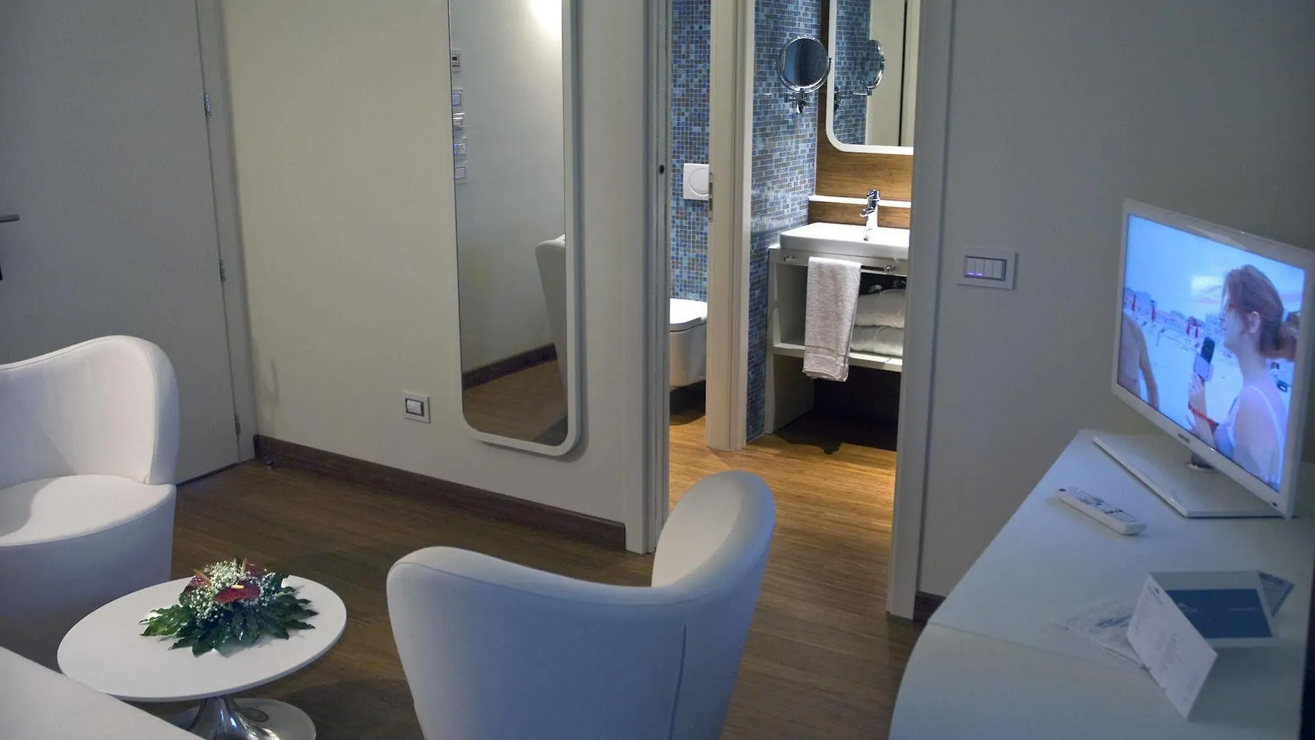 T-Suite Hotel 4*, Riccione