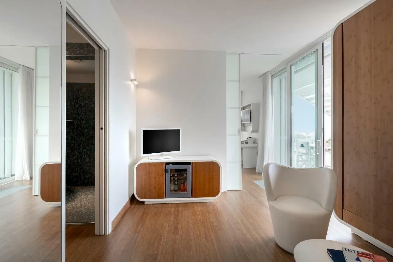 T-Suite Hotel 4*, Riccione