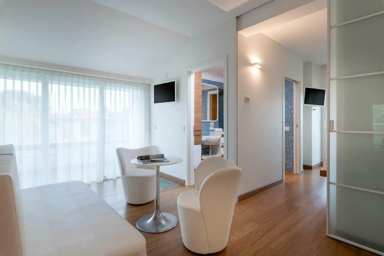 T-Suite Hotel
