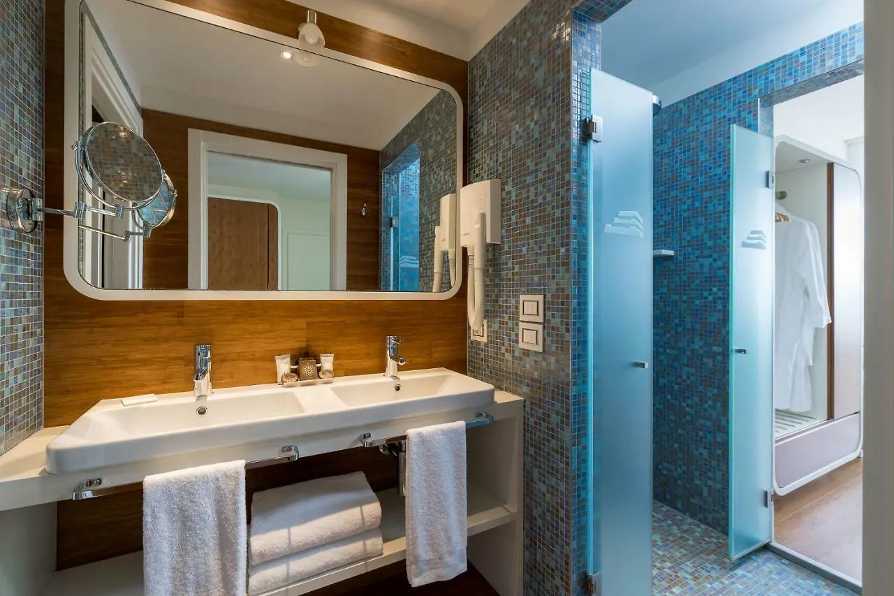 ****  T-Suite Hotel Italy