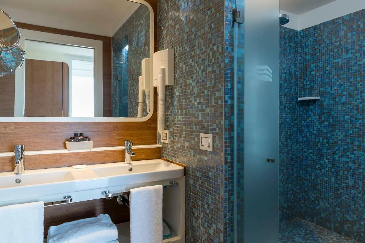 T-Suite Hotel